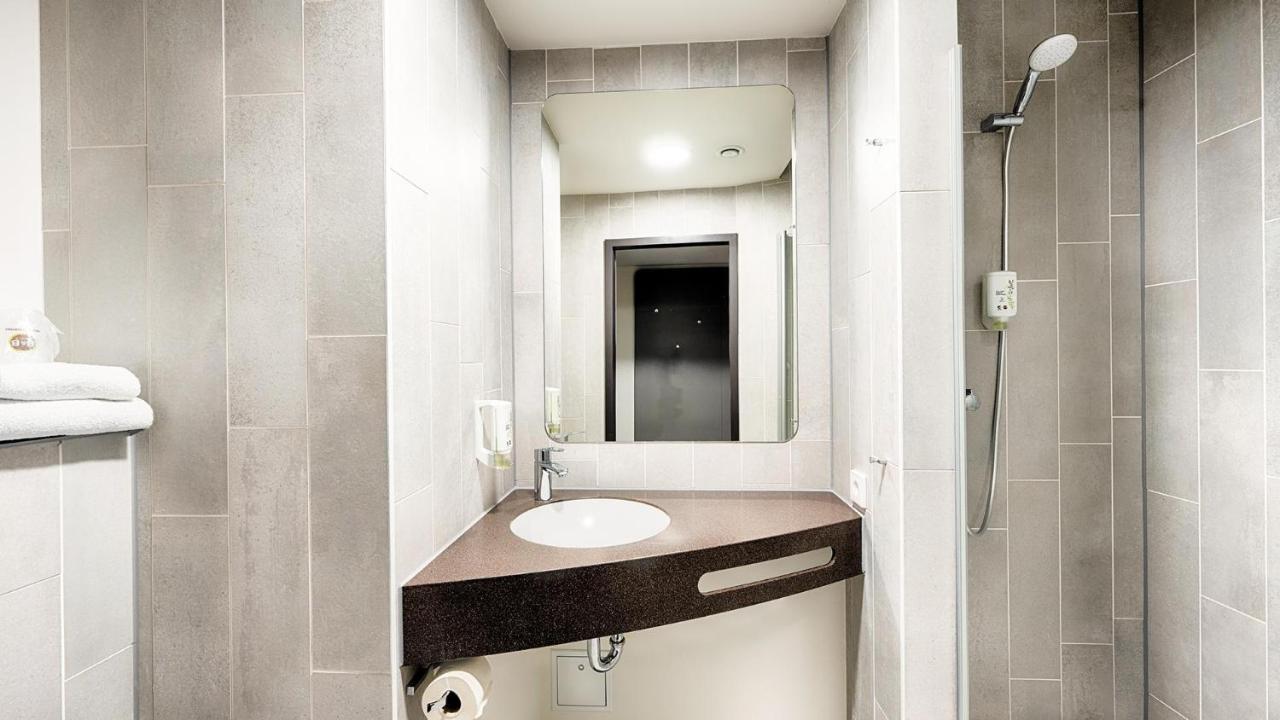 B&B Hotel Muenchen-Garching Гархинг бай Мюнхен Екстериор снимка
