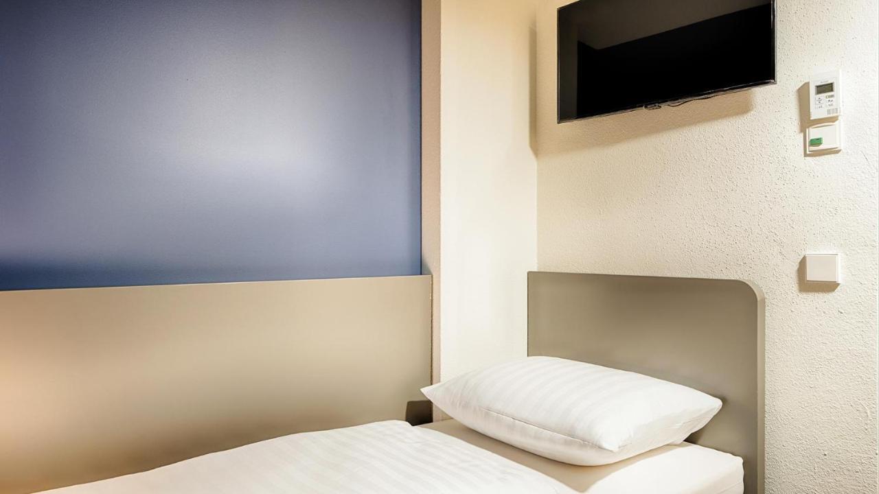 B&B Hotel Muenchen-Garching Гархинг бай Мюнхен Екстериор снимка